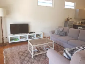 Newcastle Executive Homes - Cooks Hill Cottage - Image 3