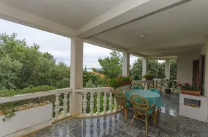 Appartamento con giardino, barbecue e terrazza | Vista sul giardino - Image 3