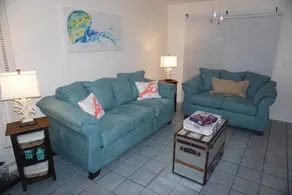 Barefoot Bungalow - Image 4