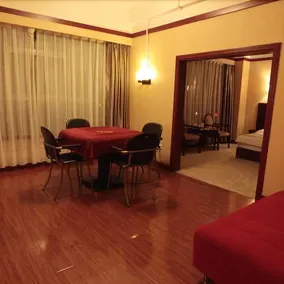 Dong Da Men Hotel - Image 3