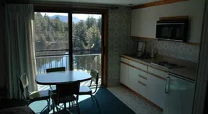 Prague Motor Inn - Image 2