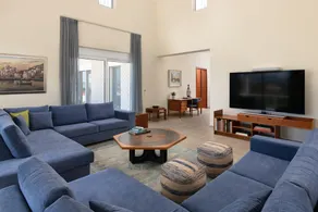 HillTop Luxury Villa - Image 5