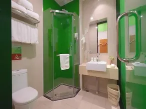 Vatica Jiangsu Xuzhou Wanda Plaza Hotel - Image 2