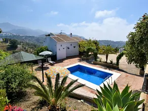 Rustic Villa in Lopera With Terrace - Image 3