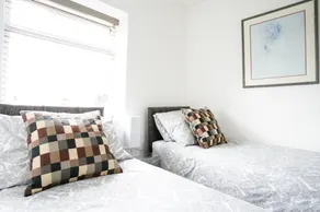 AAA Stay Apartments - Image 3