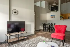Frontdesk - Waterfront Apts Downtown Cleveland - Image 4