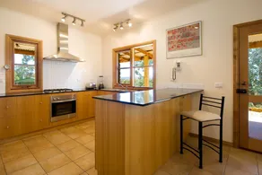 McGintys Stone Cottage - Image 4