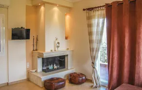 Stunning Home in Livanates With 2 Bedrooms - Image 3
