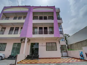 The Star Leaf by OYO Rooms - Image 4