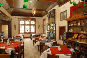 Mickey Bourke's Koroit Hotel - Image 4