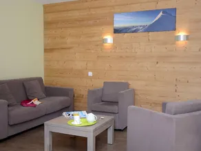 Modern studio with a dishwasher in the center of Vaujany - Image 4