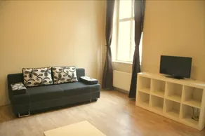 Picasso Apartments - Image 2