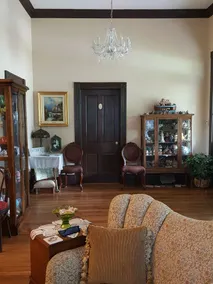 Columbiana Inn - Image 2