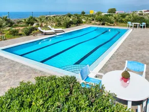 Luxury Villa on Beach in Chersonisos - Image 4