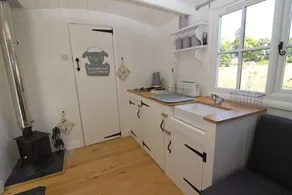 Moonfrog Lets - Riverside Bothy - Image 5