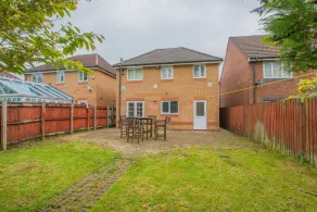 Modern 4 Bedroom Detached House in Cardiff - Image 3