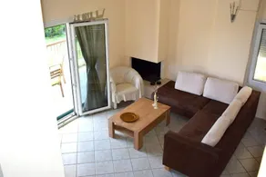 Frontbeach Maisonette - Image 3