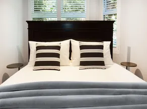 Bayside Retreat - Image 2