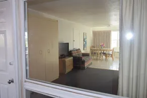 Rose Motel - Image 5