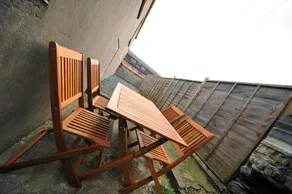 Stone's Throw City Centre - TV in every Bedroom! - Image 5