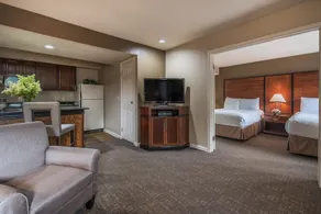 Cloverleaf Suites Columbus - Image 3