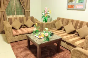 AlMuhaidb Furnished Units King Abdulaziz - Image 4
