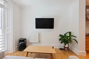 Stunning 1 Bed in the City, 4 Mins to Bank Station - Image 2