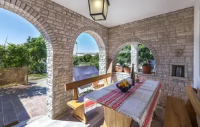Stunning Apartment in Peroj With Wifi and 4 Bedrooms - Image 3