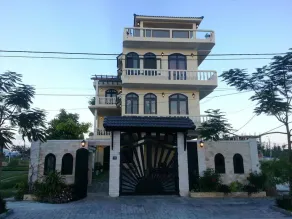 Hamilton Oceanview Villa Da Nang - Image 5