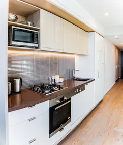 Modern Designer’s Pad - Image 4