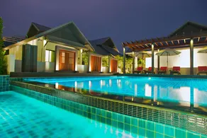 Long Beach Luxury Villas - Image 2