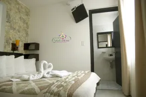 Colombia at Home - Image 2
