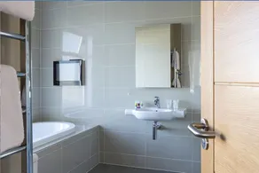 Hebasca Hotel - Image 2