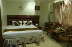 Hotel Moe Thee - Image 2