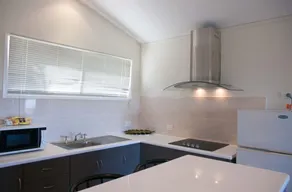 20 Korora Palms - 1 Bedroom Spa Bure - Image 3