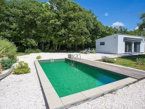 Modernly Decorated Cottage House Ideal for Quiet and Relaxed Holiday - Image 5