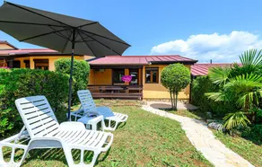 Awesome Apartment in Rovinjsko Selo With Outdoor Swimming Pool, Wifi and 2 Bedrooms - Image 3