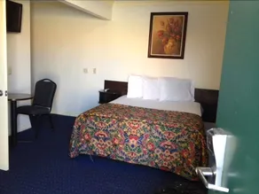 Mayfair Passport Inn Inyokern - Image 2