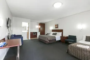 Scottys Motel - Image 2
