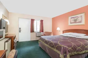 Days Inn by Wyndham Lenox MA - Image 4