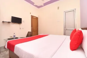 Hotel Regal 2 By OYO Rooms - Image 2