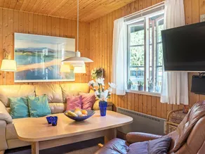 Charming Holiday Home in Nexø Near Sandy Beaches - Image 3