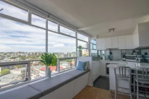 Bright 1 Bedroom Studio With Amazing City Views - Image 4