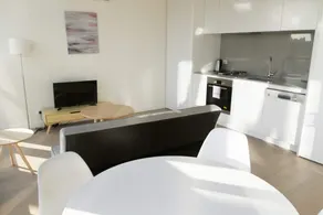 Modern Light-filled Luxury 1bedroom Apartment in South Melbourne - Image 3