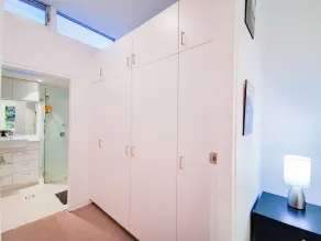 491 Crown - Image 4