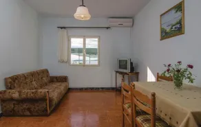 Awesome Home in Postup With Wifi and 5 Bedrooms - Image 3