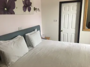 Winston Manor Guesthouse rooms - Image 4
