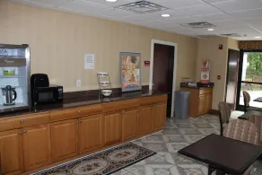 Jameson Inn & Suites - Image 2