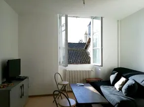 Apartment With one Bedroom in Civray, With Wonderful City View, Furnished Garden and Wifi - Image 2