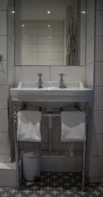 Bridport Arms Hotel - Image 4
